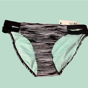 🩷Free🩷Quint bikini bottoms size 14 animal print
